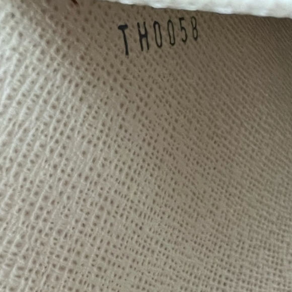 Louis Vuitton Damier Azur Portefeuille Sarah Long Wallet - Picture 6 of 6